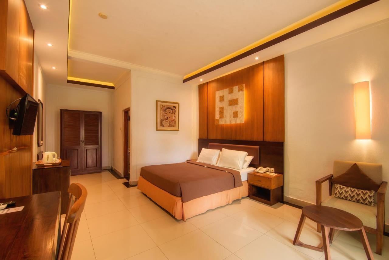 Hotel Champlung Sari And 3*